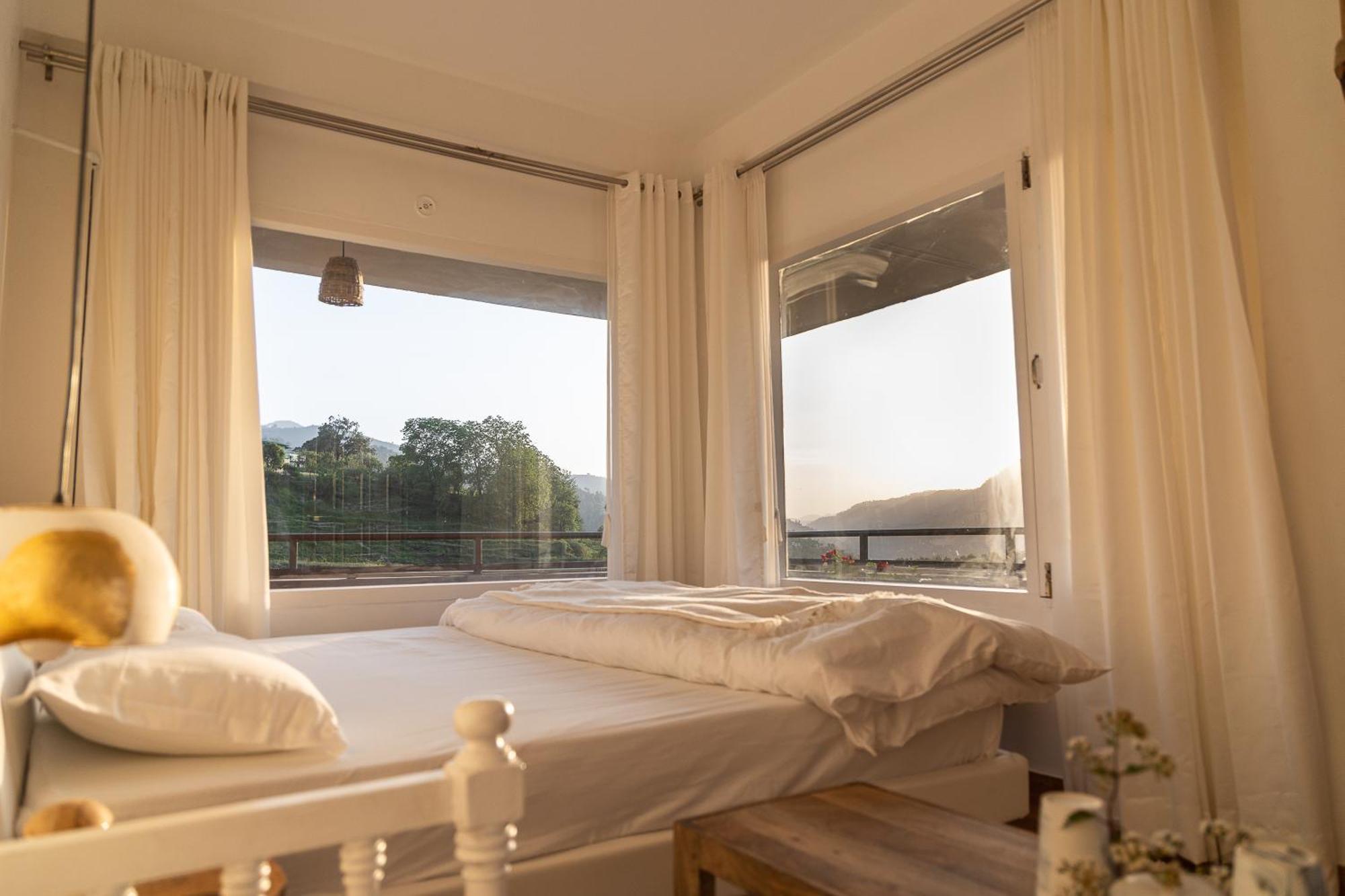 Exstasy Stays - Bathtub Rooms & Cafe - Your Romantic & Cozy Getaway - Thhpsociety - Mukteshwar Exterior photo
