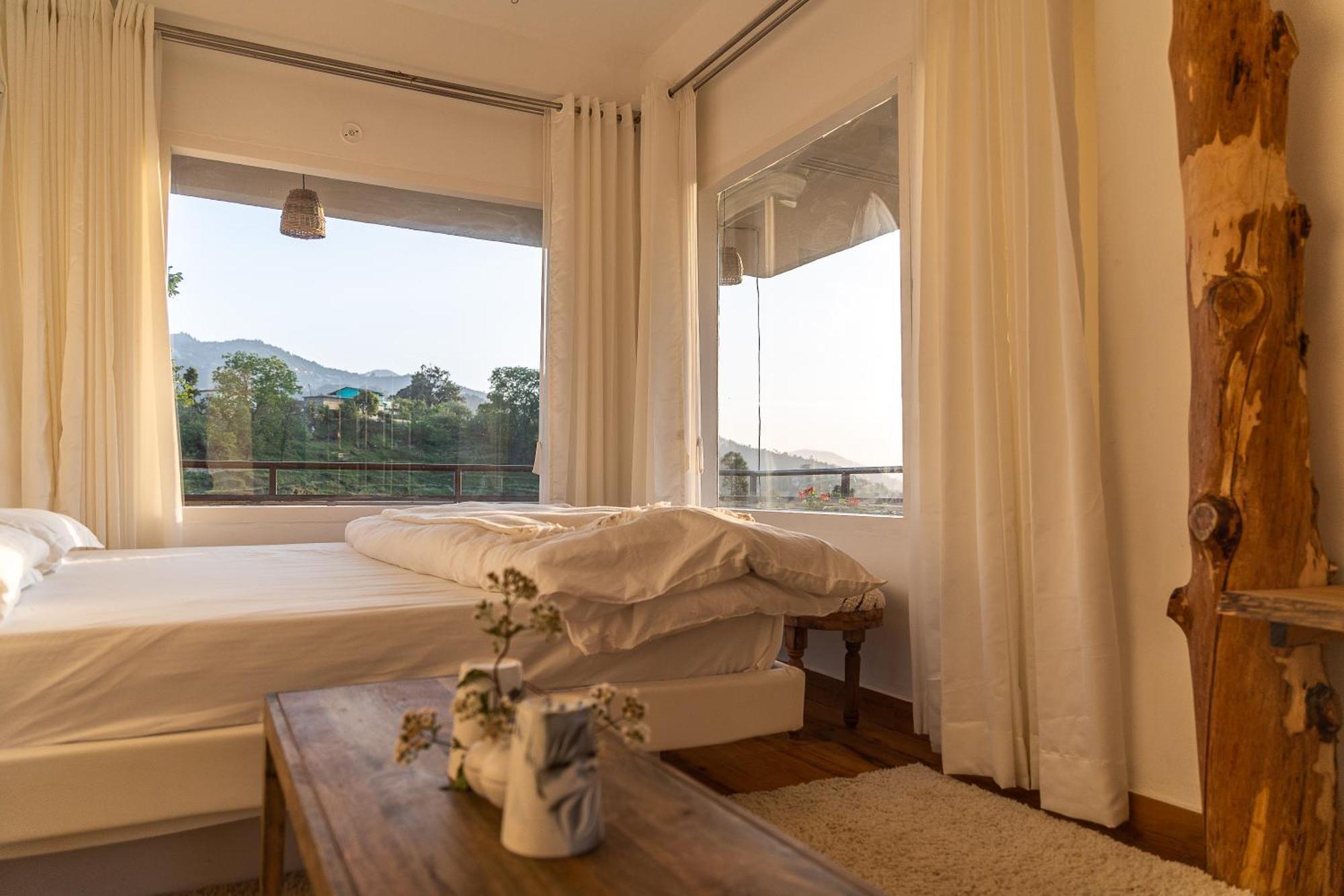 Exstasy Stays - Bathtub Rooms & Cafe - Your Romantic & Cozy Getaway - Thhpsociety - Mukteshwar Exterior photo
