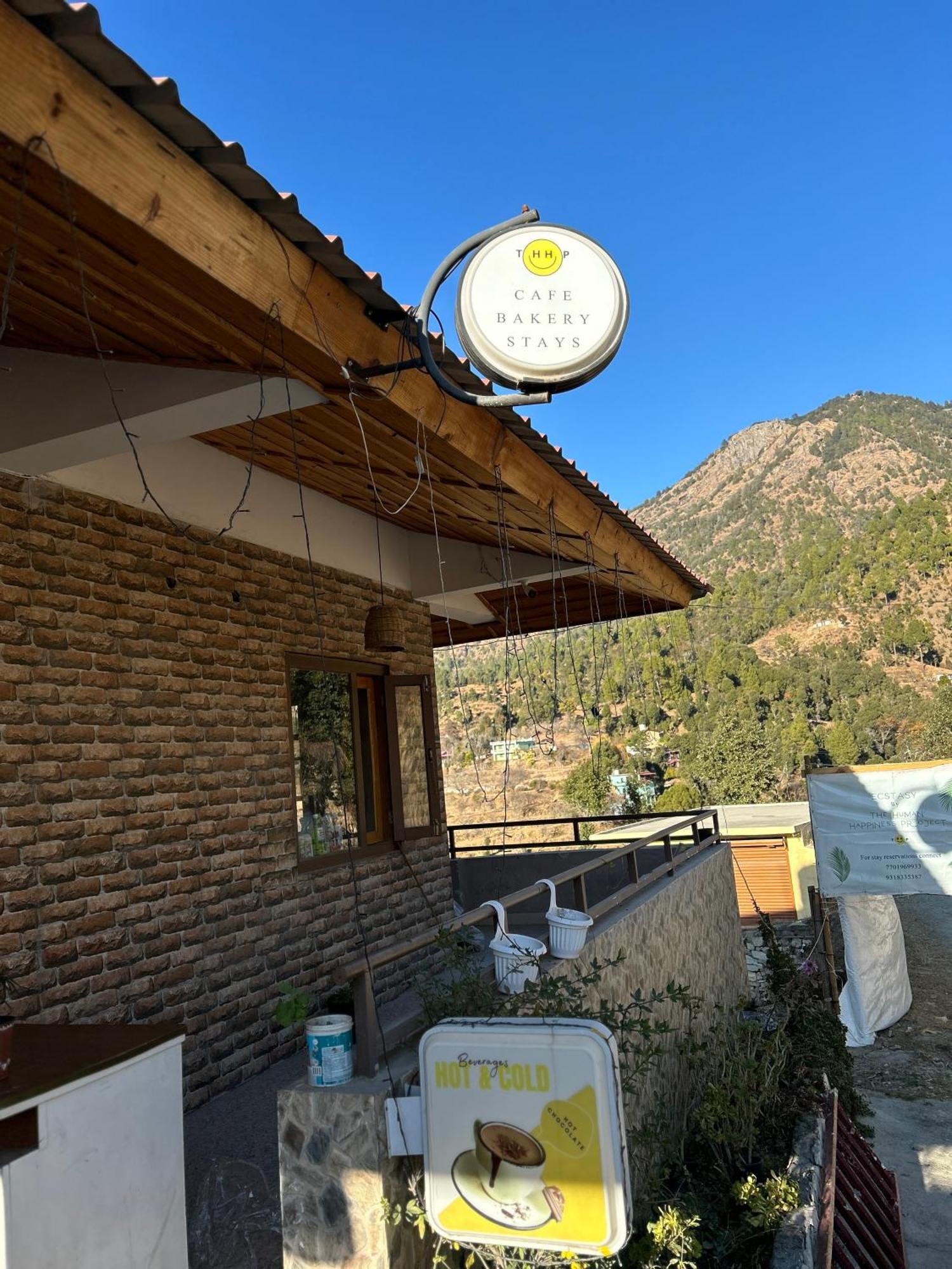 Exstasy Stays - Bathtub Rooms & Cafe - Your Romantic & Cozy Getaway - Thhpsociety - Mukteshwar Exterior photo