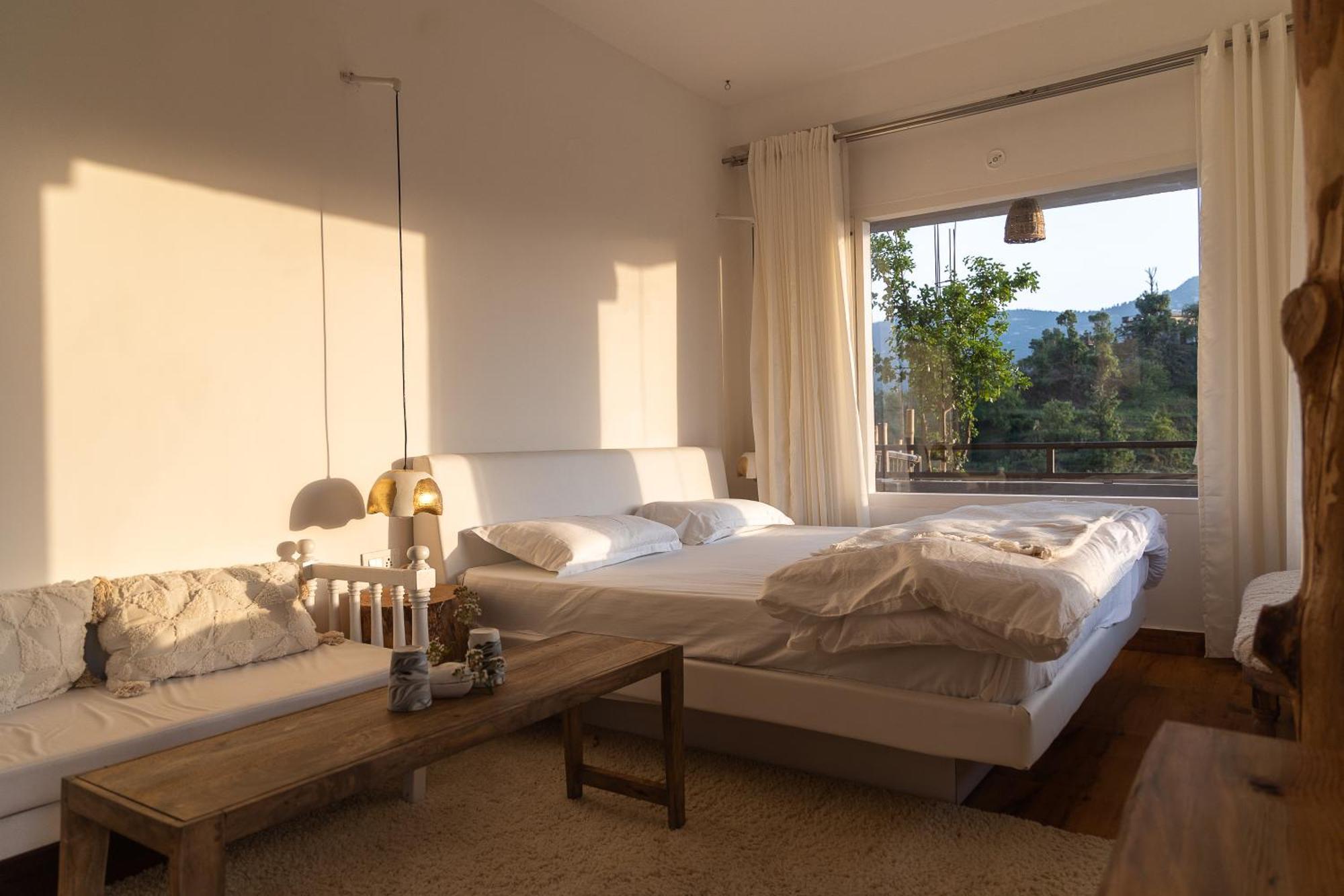 Exstasy Stays - Bathtub Rooms & Cafe - Your Romantic & Cozy Getaway - Thhpsociety - Mukteshwar Exterior photo